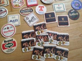 Grande lotto di sottobicchieri da birra antichi