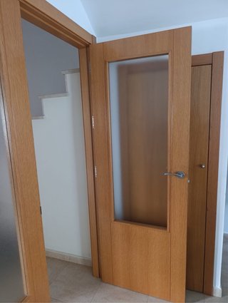 Puertas madera y cristal salón doble y cocina