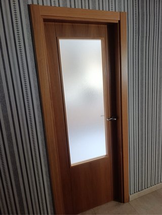 Puertas madera y cristal salón doble y cocina