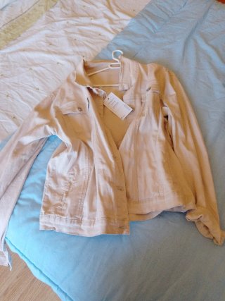Chaqueta de cuero Roja y azul, otra chaqueta,