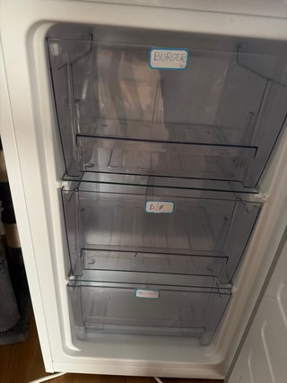 Congelador Beko pequeño