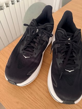 Zapatillas Hoka Clifton 10 Negras y Blancas