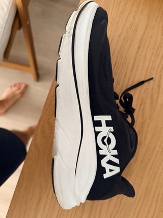 Zapatillas Hoka Clifton 10 Negras y Blancas