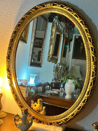 Espejo Ovalado Vintage Dorado tallado elegante