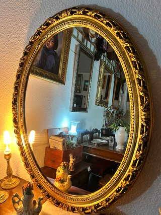 Espejo Ovalado Vintage Dorado tallado elegante