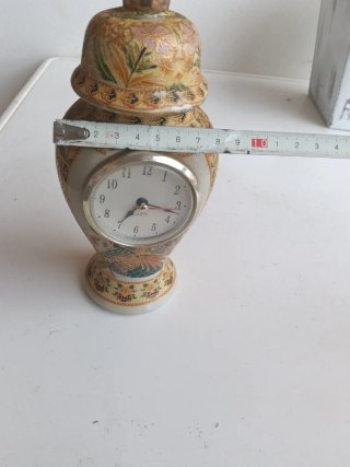 Jarrón Chino Vintage con Reloj