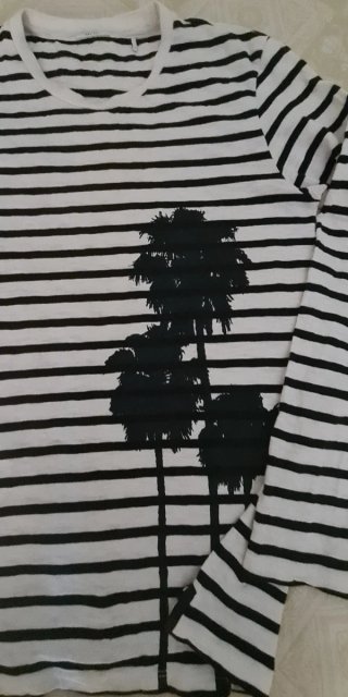 Camiseta de rayas IKKS con palmeras