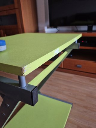 Mesa de estudio/ordenador verde