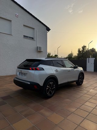 Peugeot e-2008 2023
