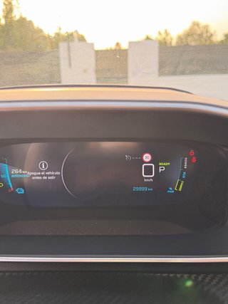 Peugeot e-2008 2023