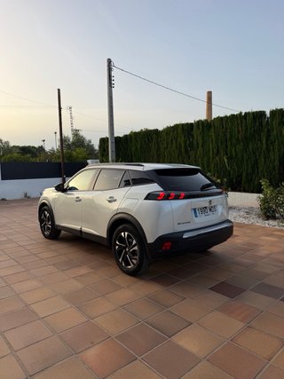 Peugeot e-2008 2023