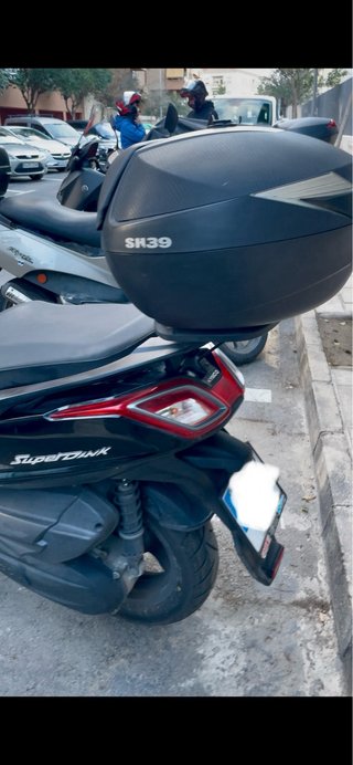 Soporte Baúl Kymco Super Dink 125.