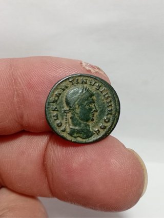 Moneda Romana Follis Constantino II