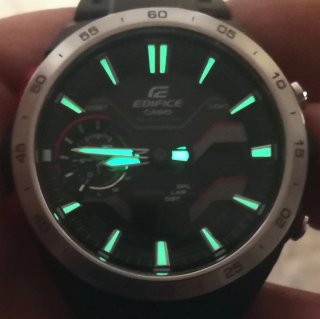 Casio Edifice ECB-2200 Bluetooth Fibra de Carbono.