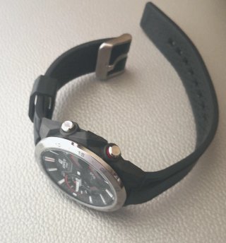 Casio Edifice ECB-2200 Bluetooth Fibra de Carbono.