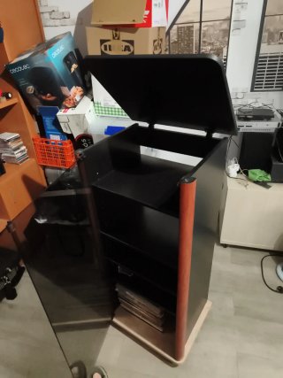 Mueble expositor equipo música