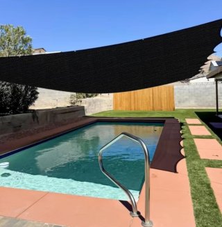 Toldo de 5x2 color negro para exterior.