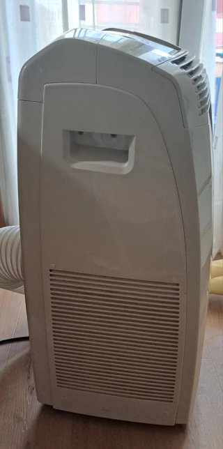 Aire Acondicionado Portátil DeLonghi Pinguino PAC