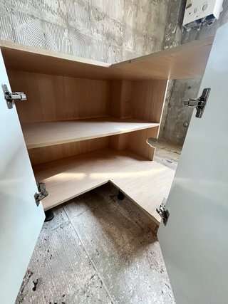 Mueble modular beige y naranja