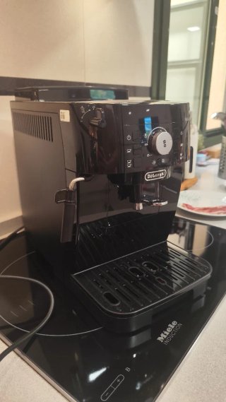 Cafetera DeLonghi Magnifica S Negra