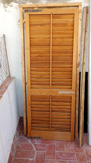 Puerta de madera tipo alicantina 75×200