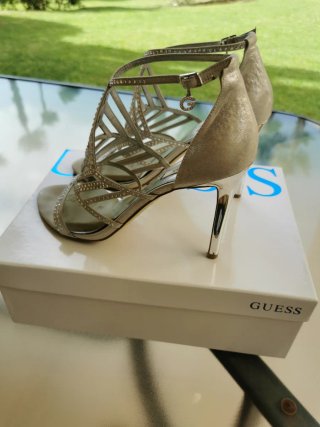 Zapatos de tacón Guess talla 40