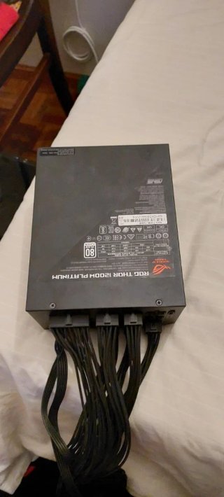 Fonte Asus ROG Thor 1200W Platinum