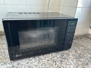 Microondas LG MH6042D Negro 20L
