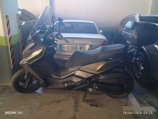 Maxi Scooter 125cc verde y negra