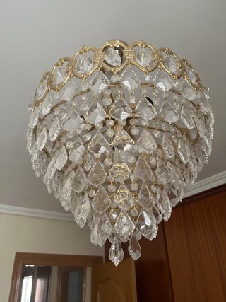 Lámpara de cristal y metal dorada