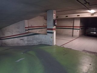 Garaje en venta en Cementiri Vell en Terrassa