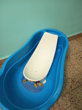 Bañera bebé azul con Paw Patrol y reductor