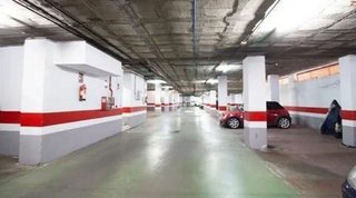 Garaje en venta en Palacio de Congresos - Urbadiez - Entrepuentes en Sevilla