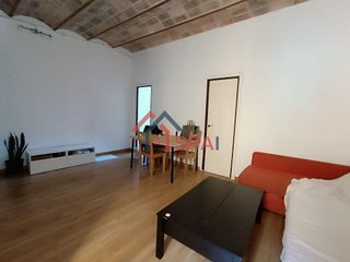 Piso en venta en El Raval en Barcelona