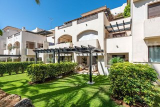 Piso en venta en Nueva Andalucía centro en Marbella