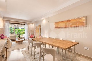 Piso en venta en Nueva Andalucía centro en Marbella