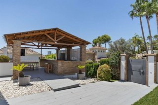 Chalet en alquiler en Elviria en Marbella