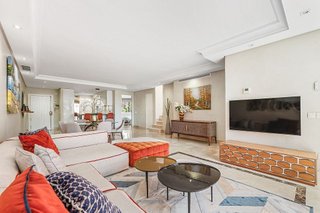 Ático en alquiler en Nueva Andalucía centro en Marbella