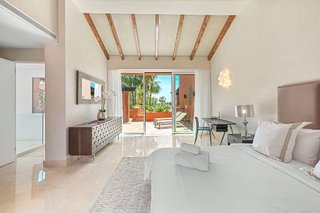 Ático en alquiler en Nueva Andalucía centro en Marbella
