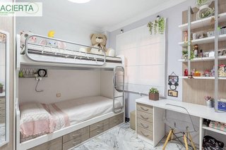 Piso en venta en Cervantes en Granada
