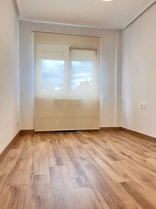 Piso en alquiler en El Llano en Gijón