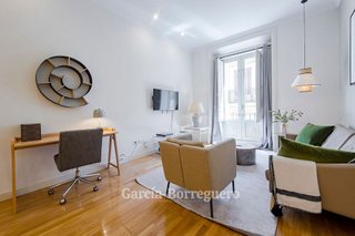 Piso en alquiler en Cortes - Huertas en Madrid
