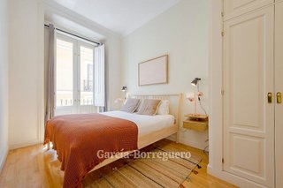 Piso en alquiler en Cortes - Huertas en Madrid