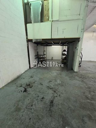 Local comercial en venta en El Barral Ferial en Coslada