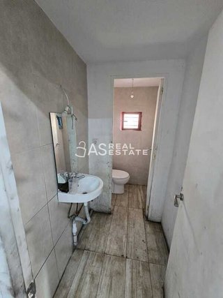 Local comercial en venta en El Barral Ferial en Coslada