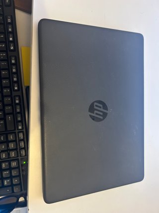 HP 240 G8 Laptop 14 Nero