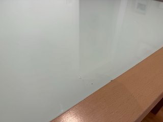 Mesa comedor cristal y madera *NO INCLUYE SILLAS*