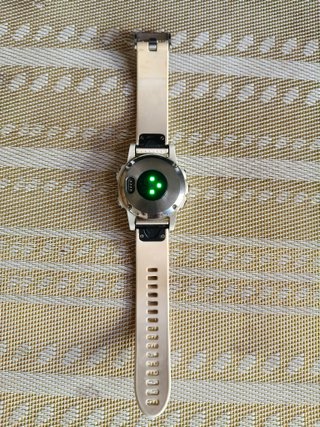 Garmin Fenix 5S Blanco En muy buena condición