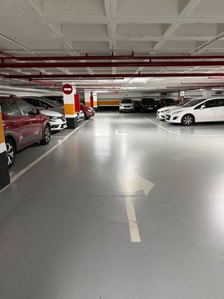 Garaje en alquiler en El Camp de l'Arpa del Clot en Barcelona
