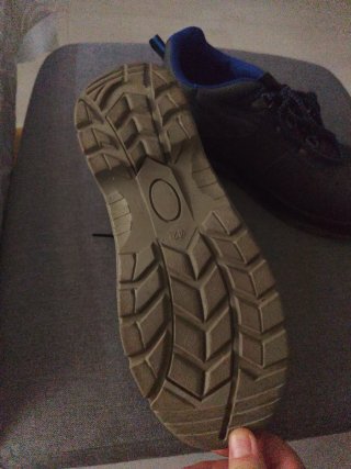 Zapatos de seguridad negros y azules